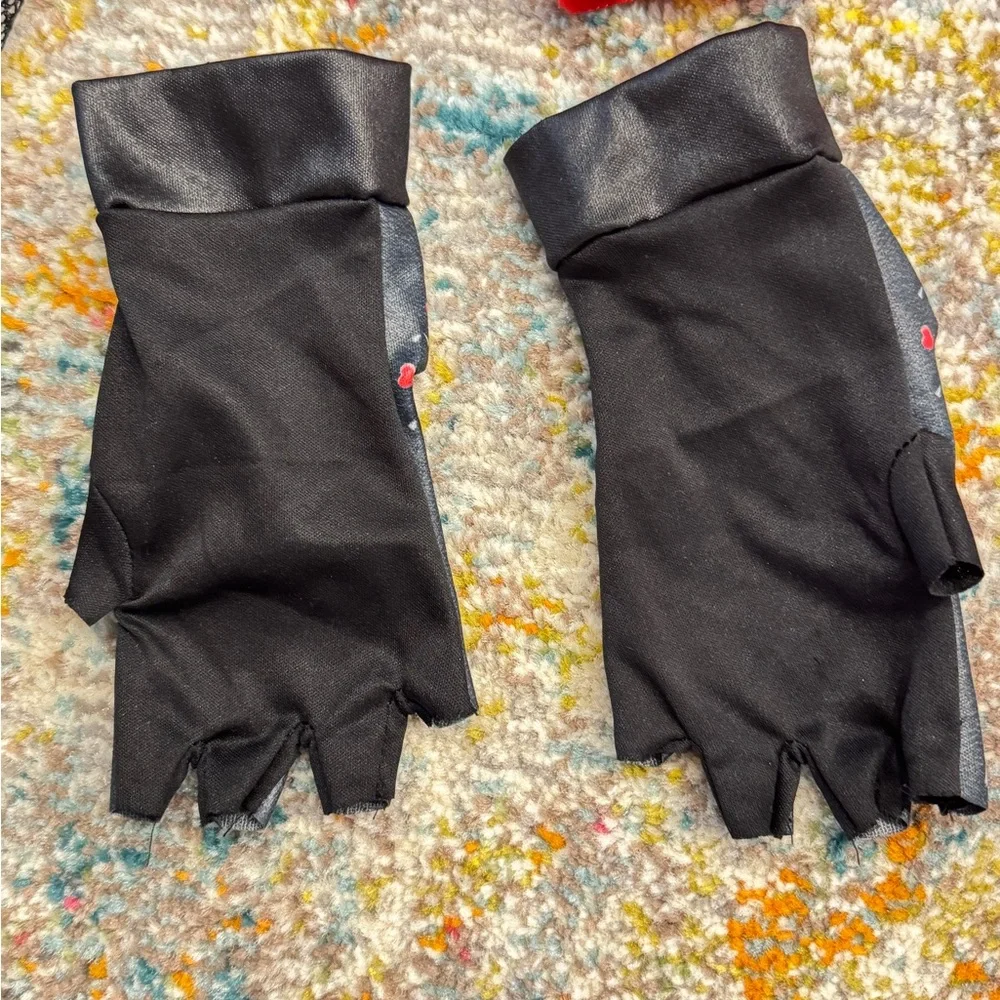 Disney Descendants Red Kids Costume with wig - Picture 8 of 16